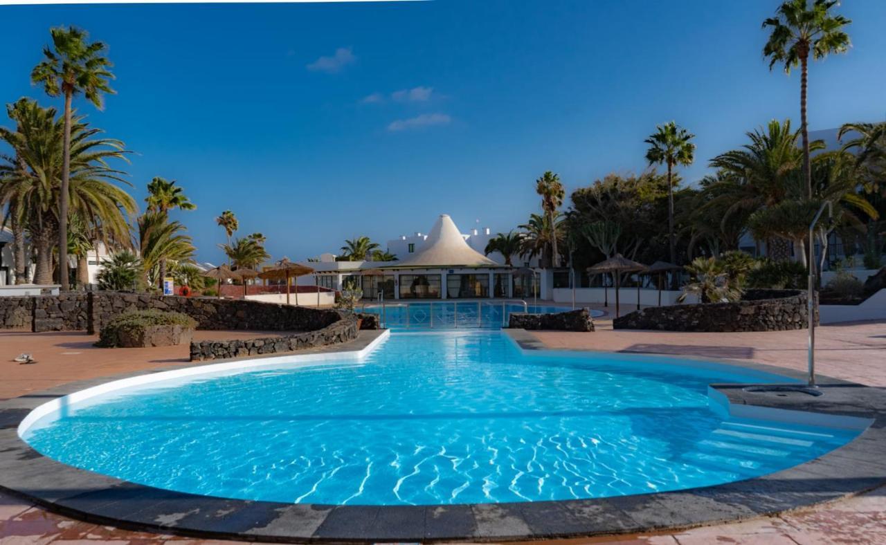 Luxury Casa Playa Roca Bord De Mer Costa Teguise Bagian luar foto