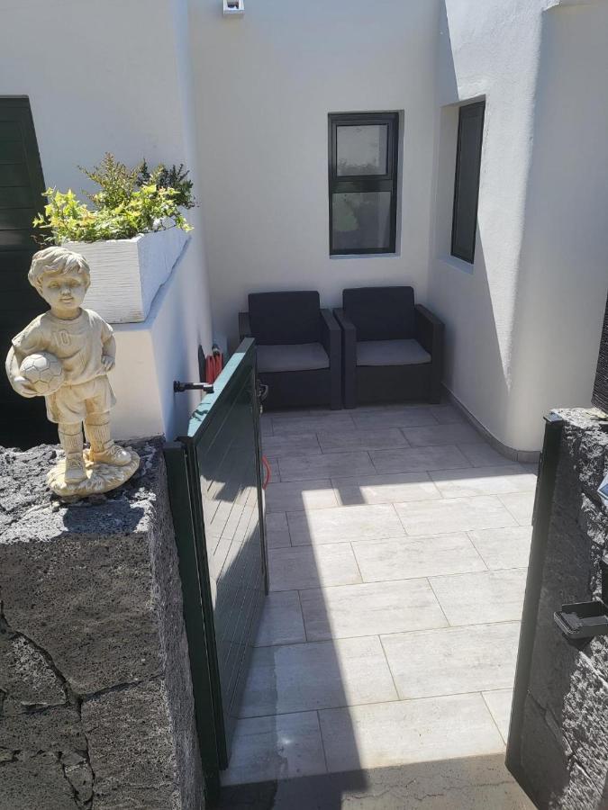 Luxury Casa Playa Roca Bord De Mer Costa Teguise Bagian luar foto