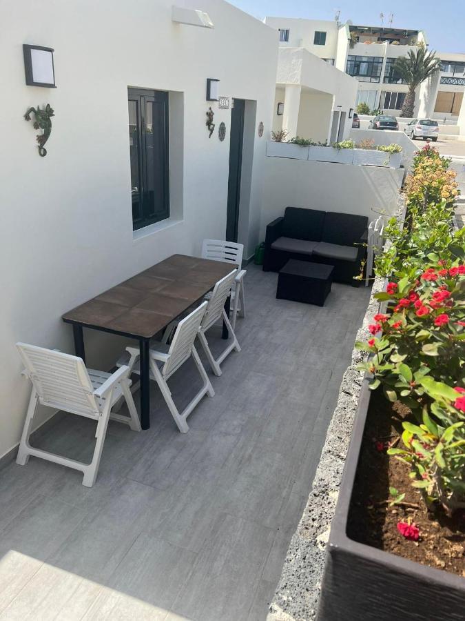 Luxury Casa Playa Roca Bord De Mer Costa Teguise Bagian luar foto